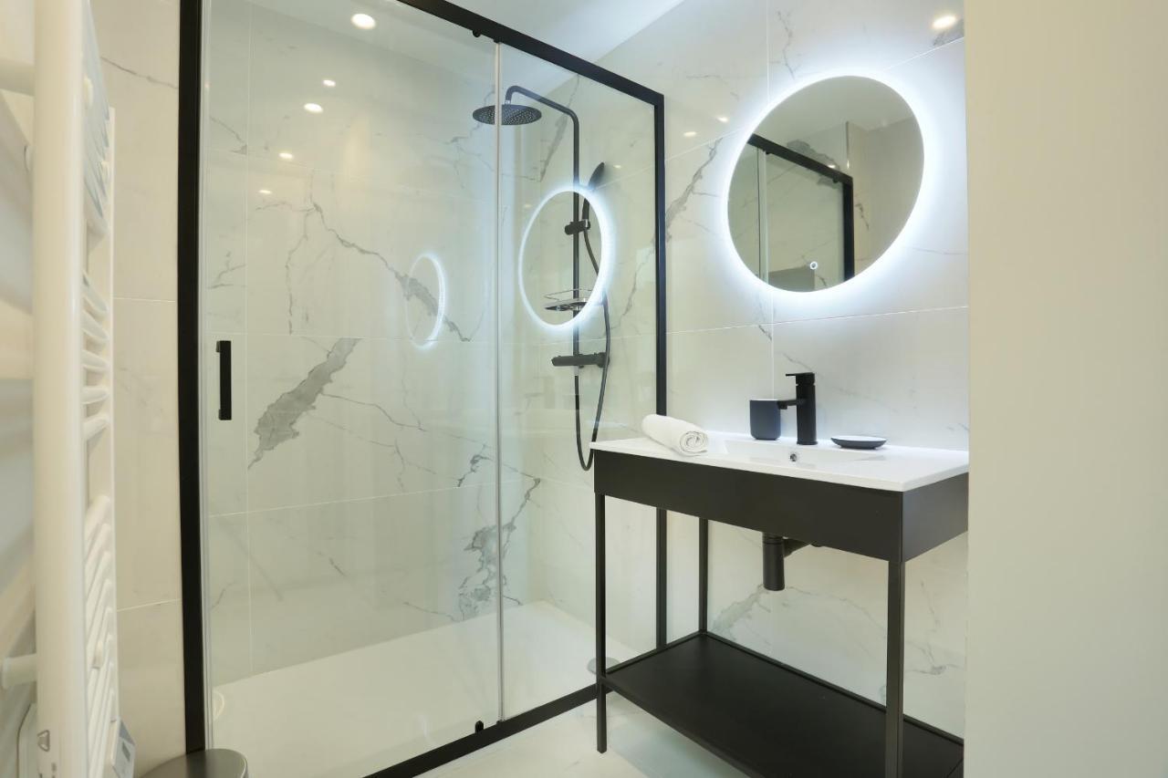 Center Of By Prestige Apartment